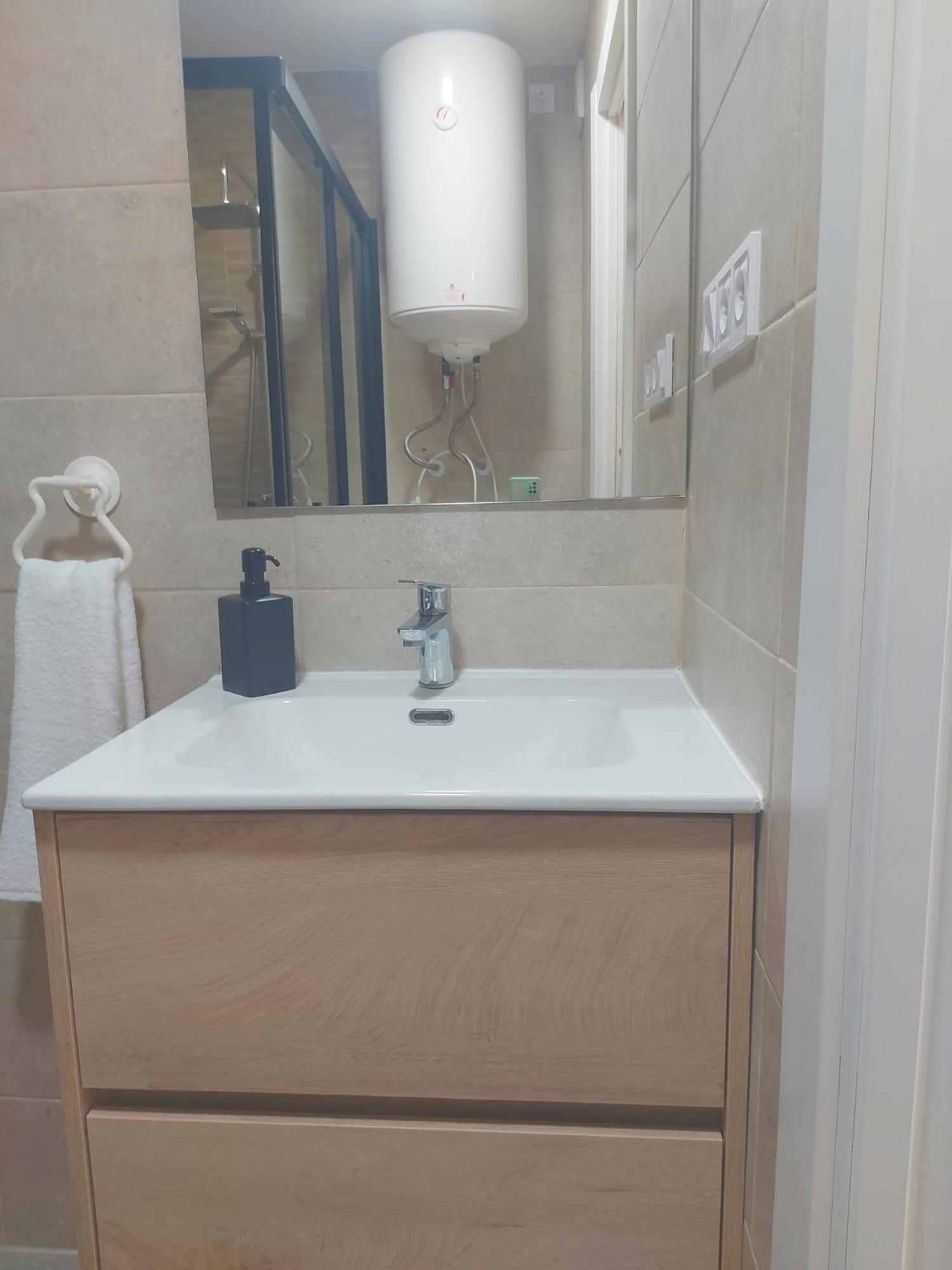 Estudio Luminoso En Puerto Marina Benalmádena Kültér fotó